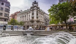 Menikmati Kehidupan Kota yang Bersejarah di Knez Mihailova