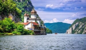 Menjelajahi Keindahan Alam di Iron Gates Serbia